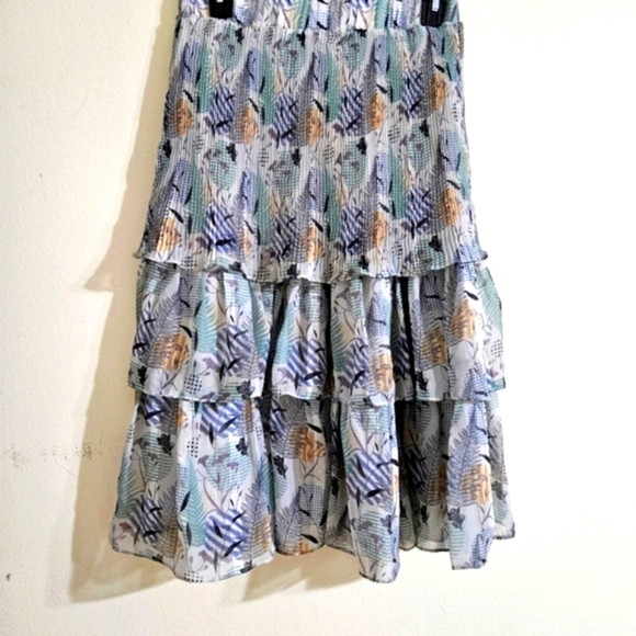 The Middle Tiered Ruffled Skirt - Picture 5 of 5